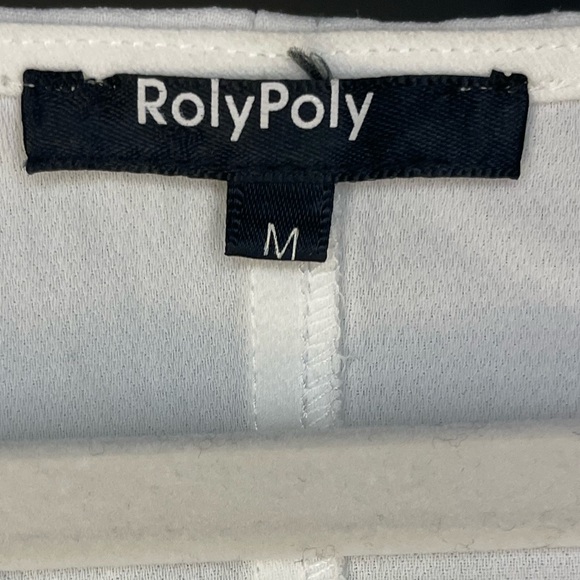 Roku Poly side zip lace top - Picture 7 of 12
